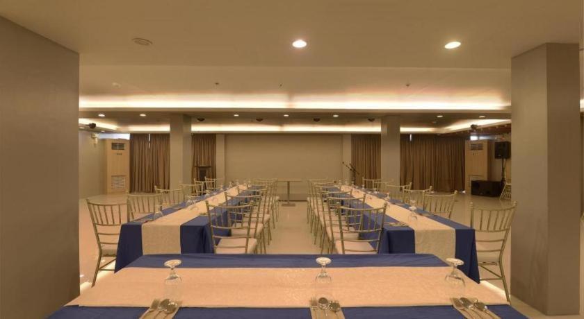 Hotel Estrella Таклобан Екстериор снимка
